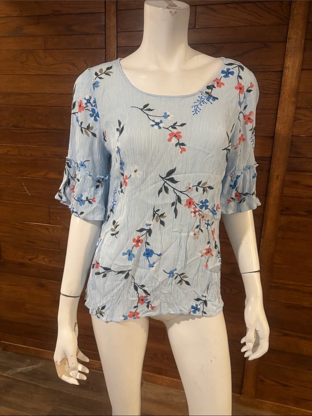 Source Unknown Light Blue Floral Scoop-Neck Blouse